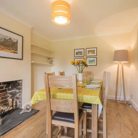 2 Bed In Sz514 *